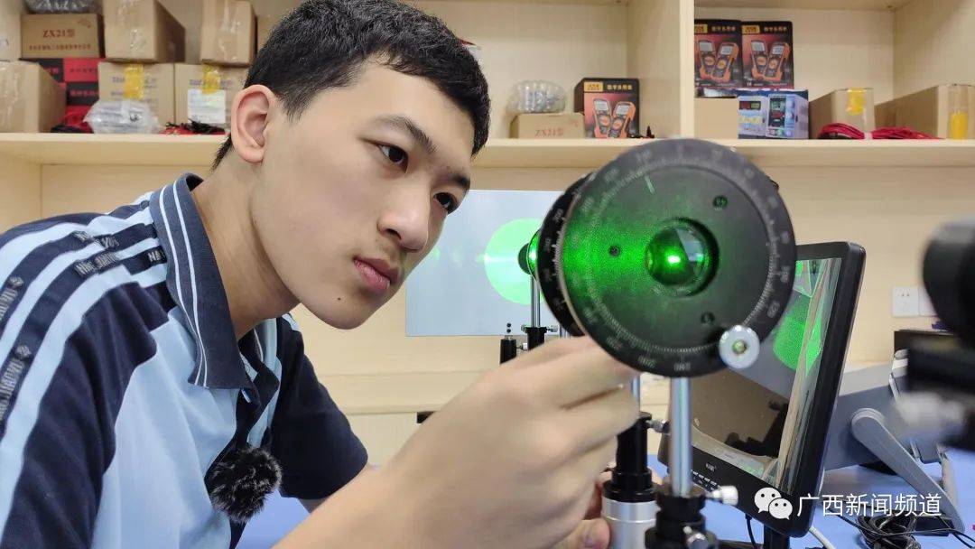 时隔13年广西再夺全国金牌！南宁学子蒋岱兵：每天钻研物理7小时
